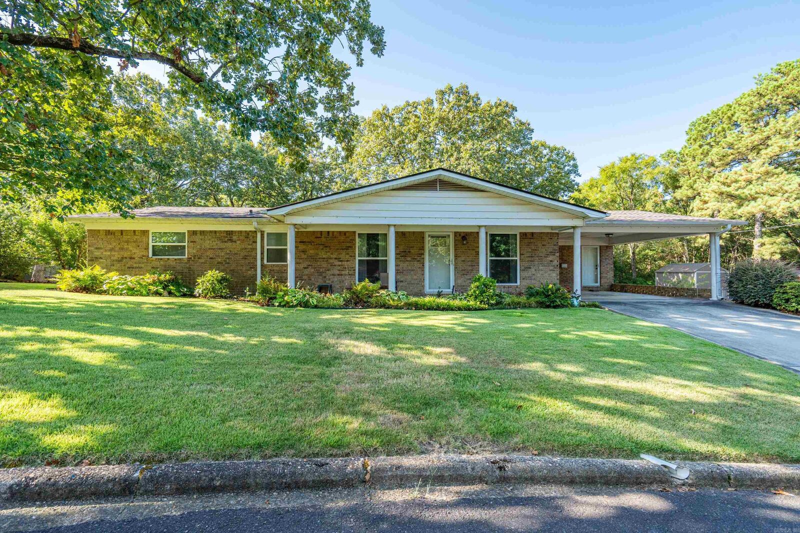 Property Photo:  111 Ironwood Street  AR 71913 