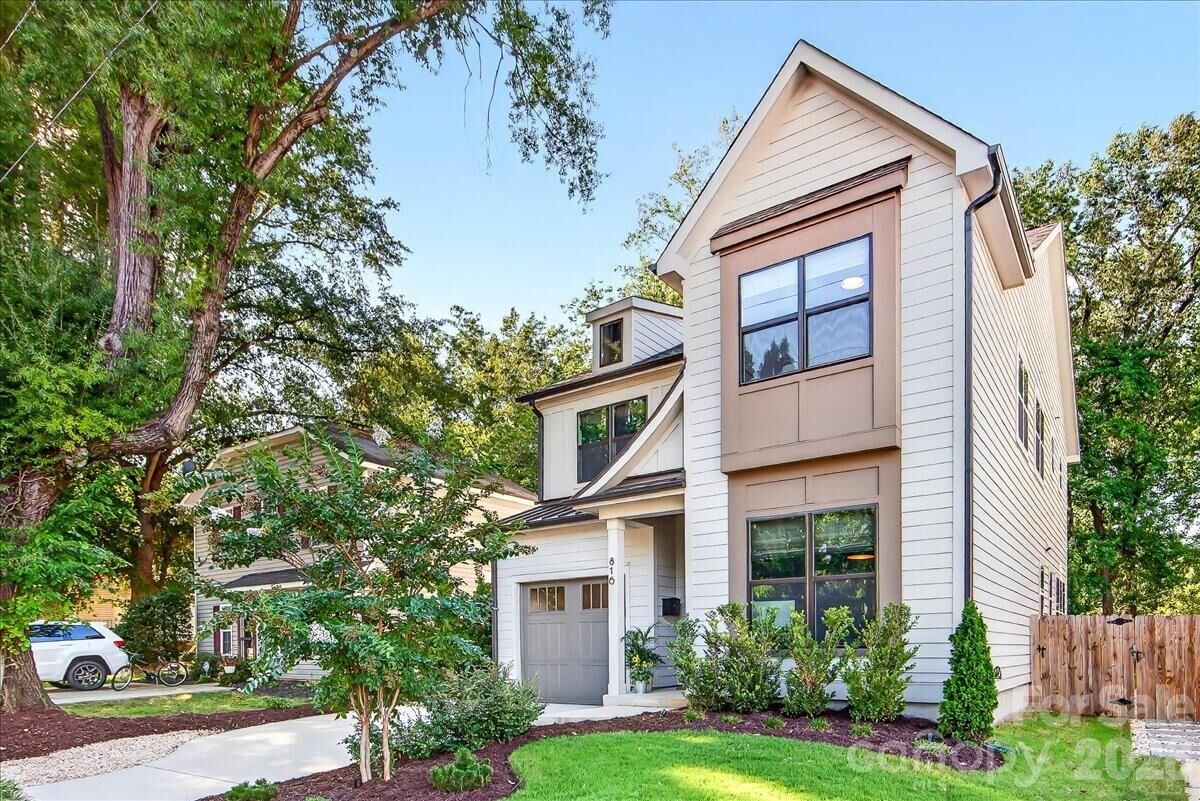 Property Photo:  816 State Street  NC 28208 