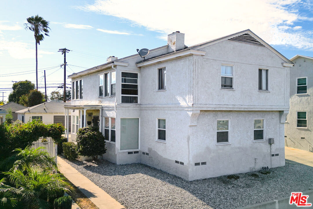 Property Photo:  8207 Crenshaw Dr  CA 90305 