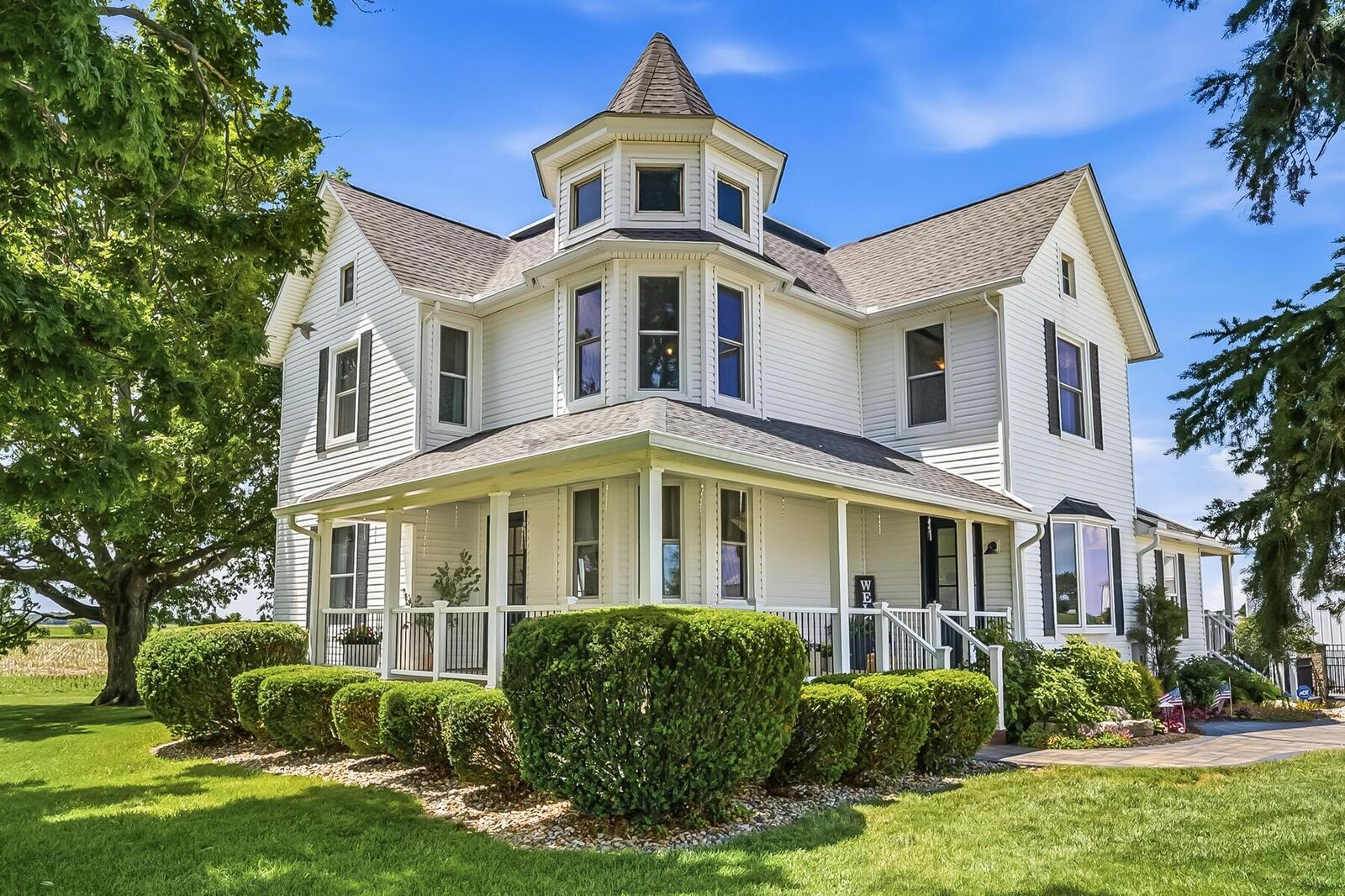 Property Photo: 5389 State Route 203 OH 43066