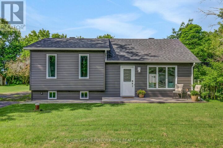 11 Alyssa Crescent — photo 1