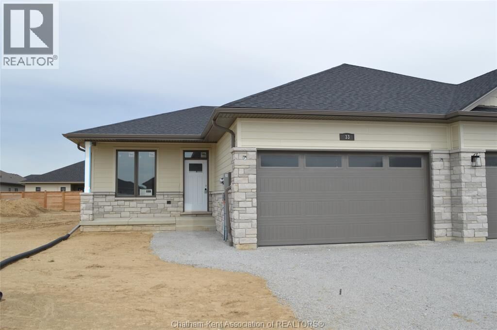 Property Photo: 33 Duskridge Road ON N7L 0G7