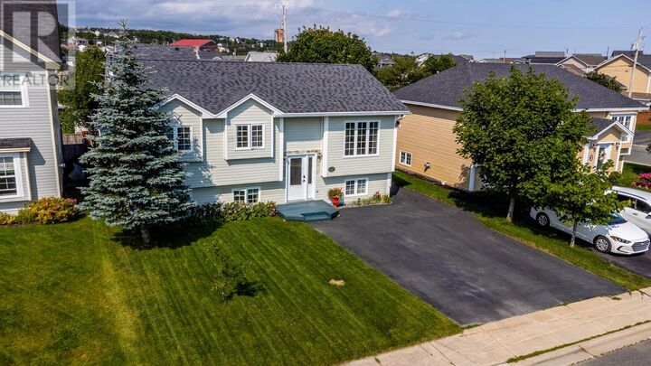 Property Photo:  4 Panoramic Place  NL A1L 1K4 