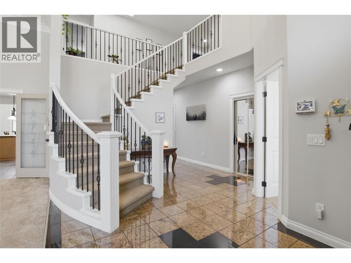 Property Photo:  819 Arlington Court  BC V2B 8T5 