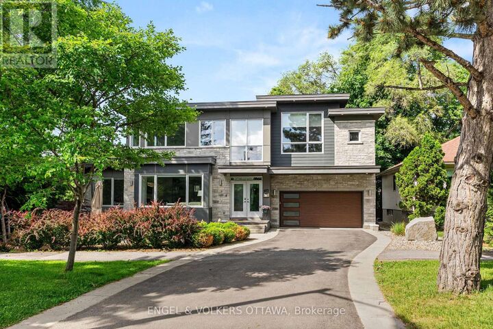 615 Island Park Crescent — photo 1