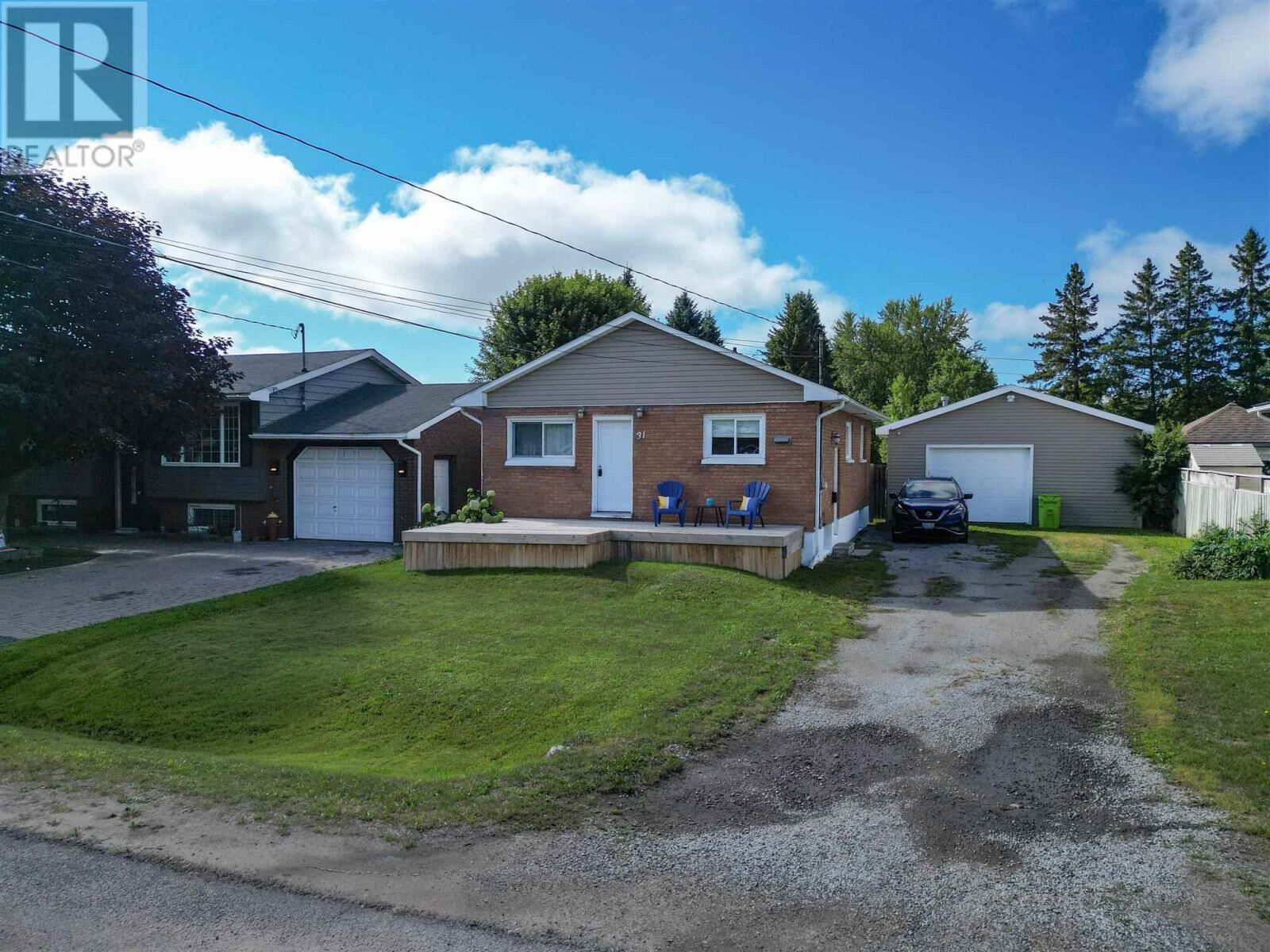 Property Photo: 31 East Balfour St ON P6C 1W9