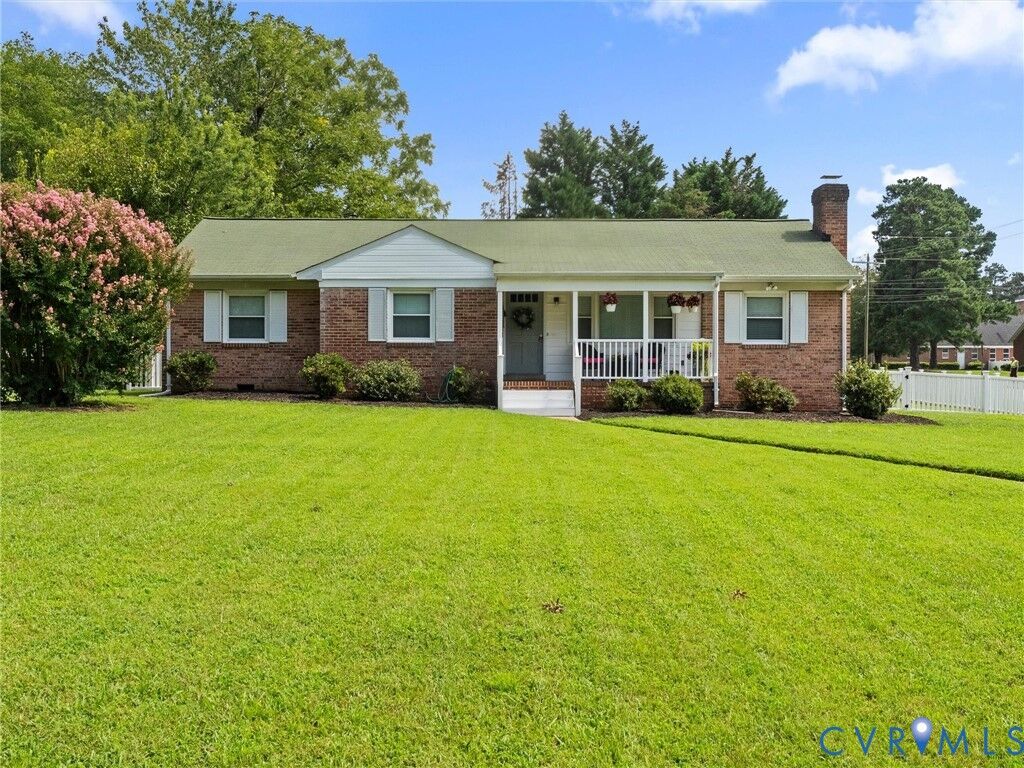 Property Photo: 8259 Meadowview Lane VA 23111