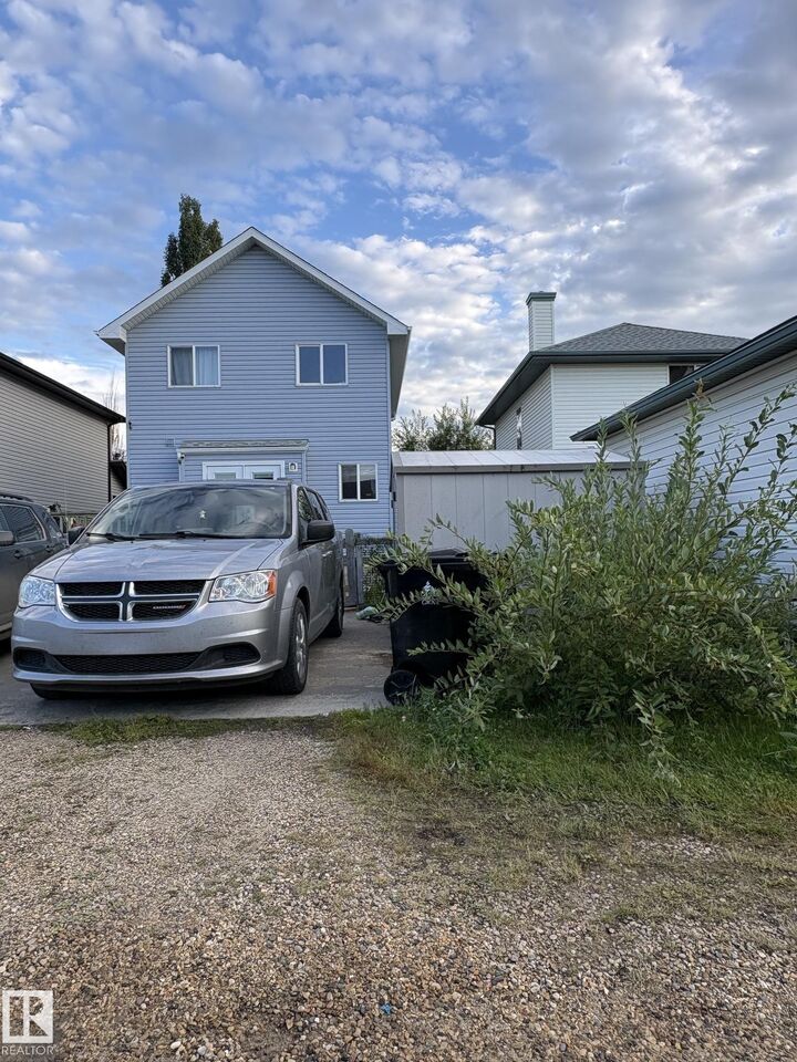 Property Photo:  34 Heatherglen Close  AB T7X 4H9 