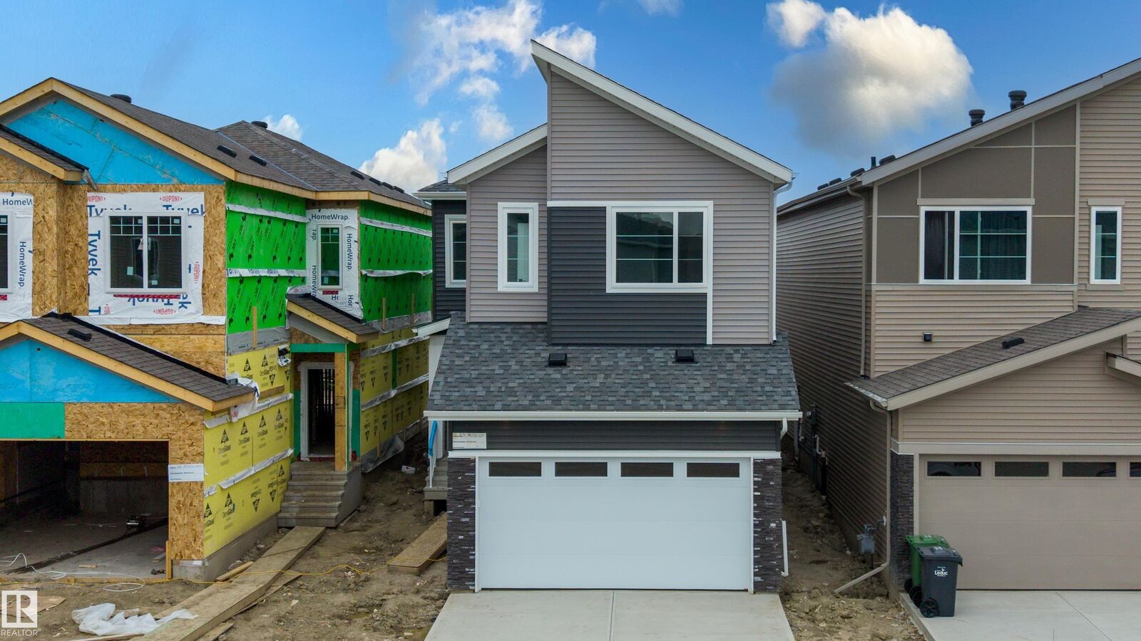 Property Photo: 24 Munn Way AB T9E 1X9