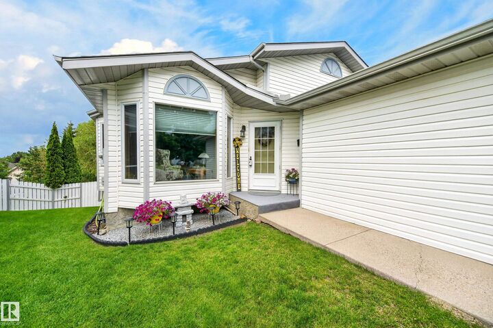 Property Photo:  413 Davenport Place  AB T8H 1R9 