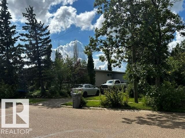 Property Photo:  5206 50 Street  AB T0B 2R0 