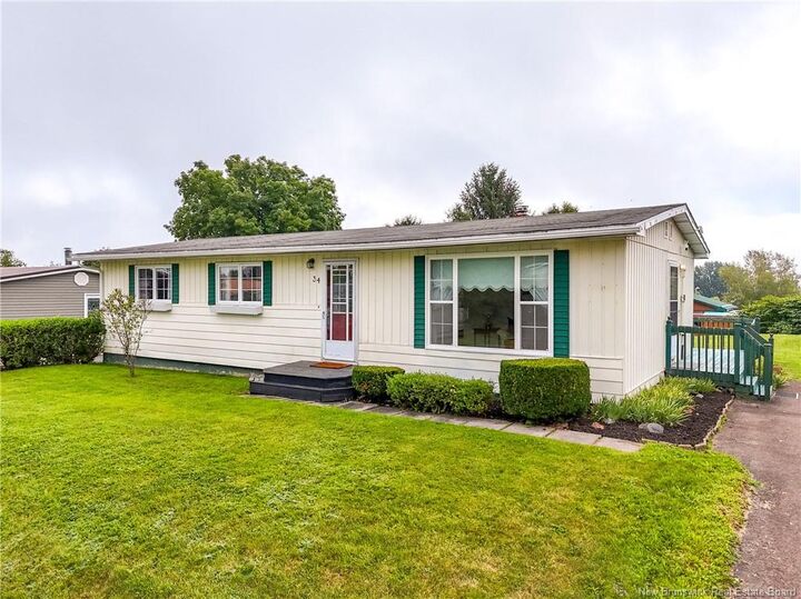 Property Photo:  35 Harding Drive  NB E6G 1C5 