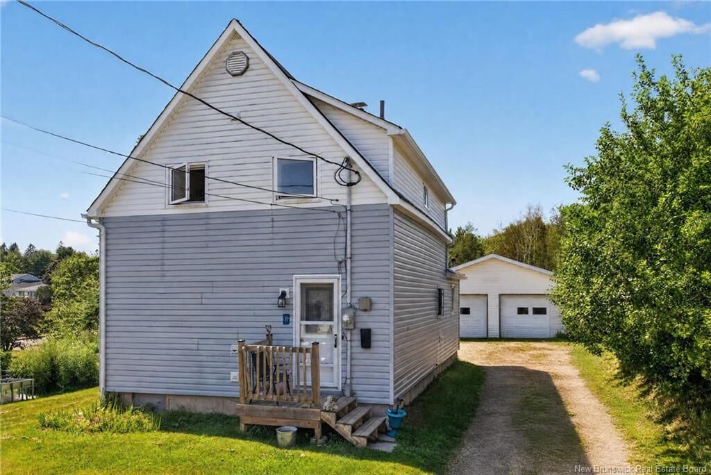 Property Photo:  8 Kirk Street  NB E4L 3E6 