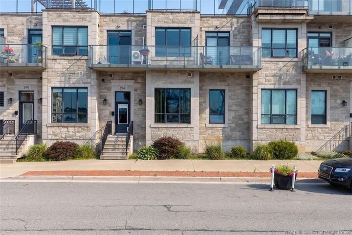 242 Water Street 102 — photo 1