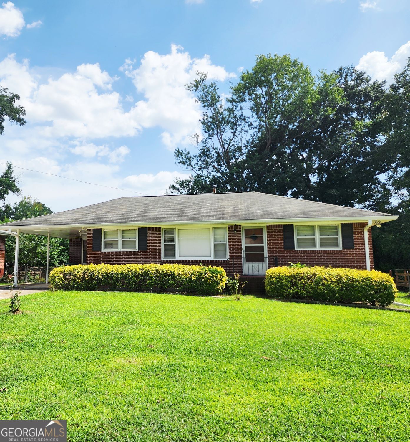 Property Photo:  965 Laurel Street  GA 30260 