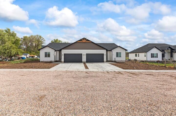 Property Photo: 325 W 400 N & 335 W 400 N UT 84631