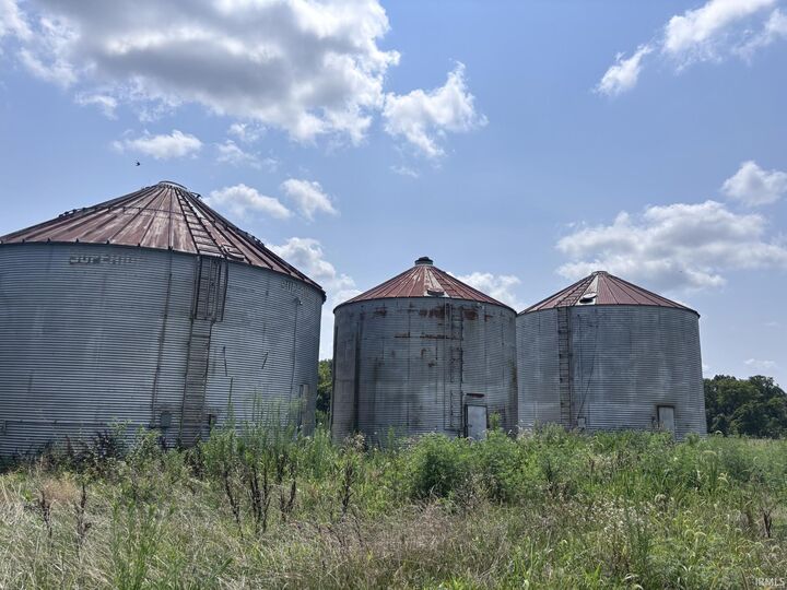 Property Photo:  4436 E County Road 1050 N  IN 47850 