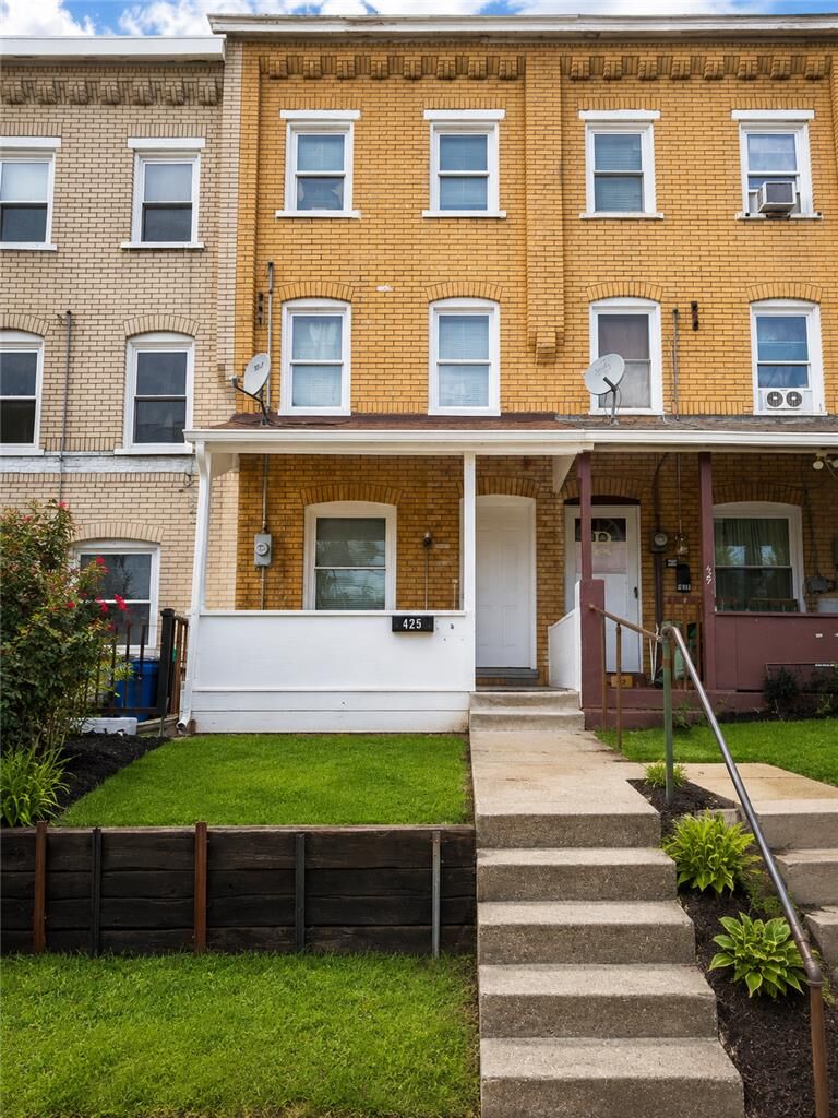 Property Photo: 425 E Susquehanna Street PA 18103