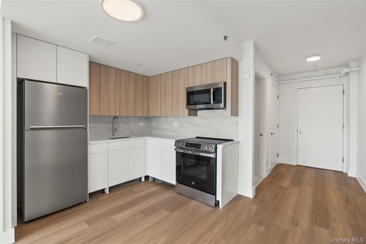 Property Photo: 1 Lyon Place 609 NY 10601