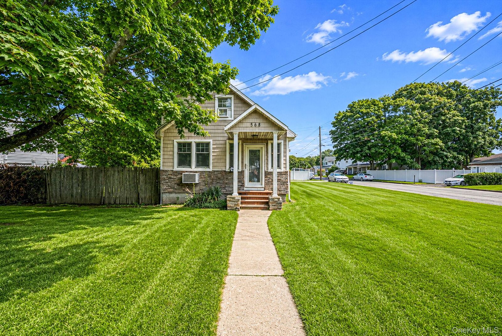 Property Photo:  568 N Wellwood Avenue  NY 11757 