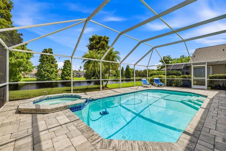 Property Photo:  10331 Lightner Bridge Drive  FL 33626 