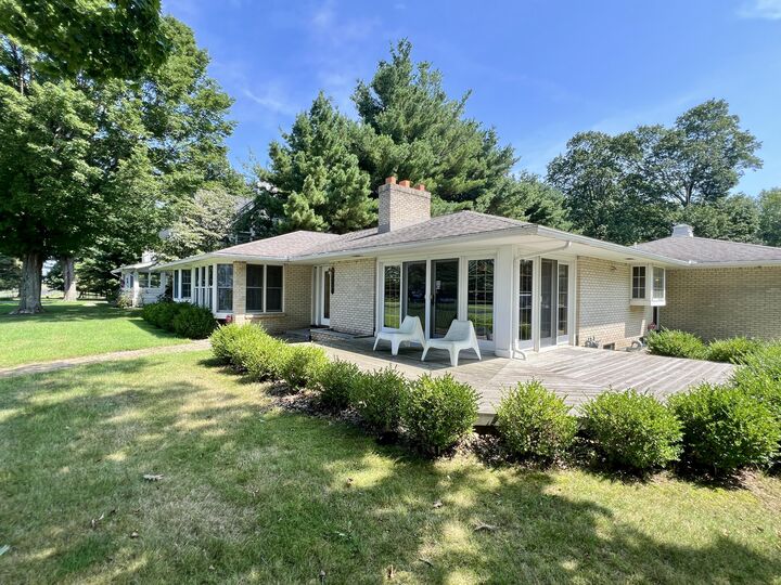 Property Photo:  3007 Lakeshore Drive  MI 49408 