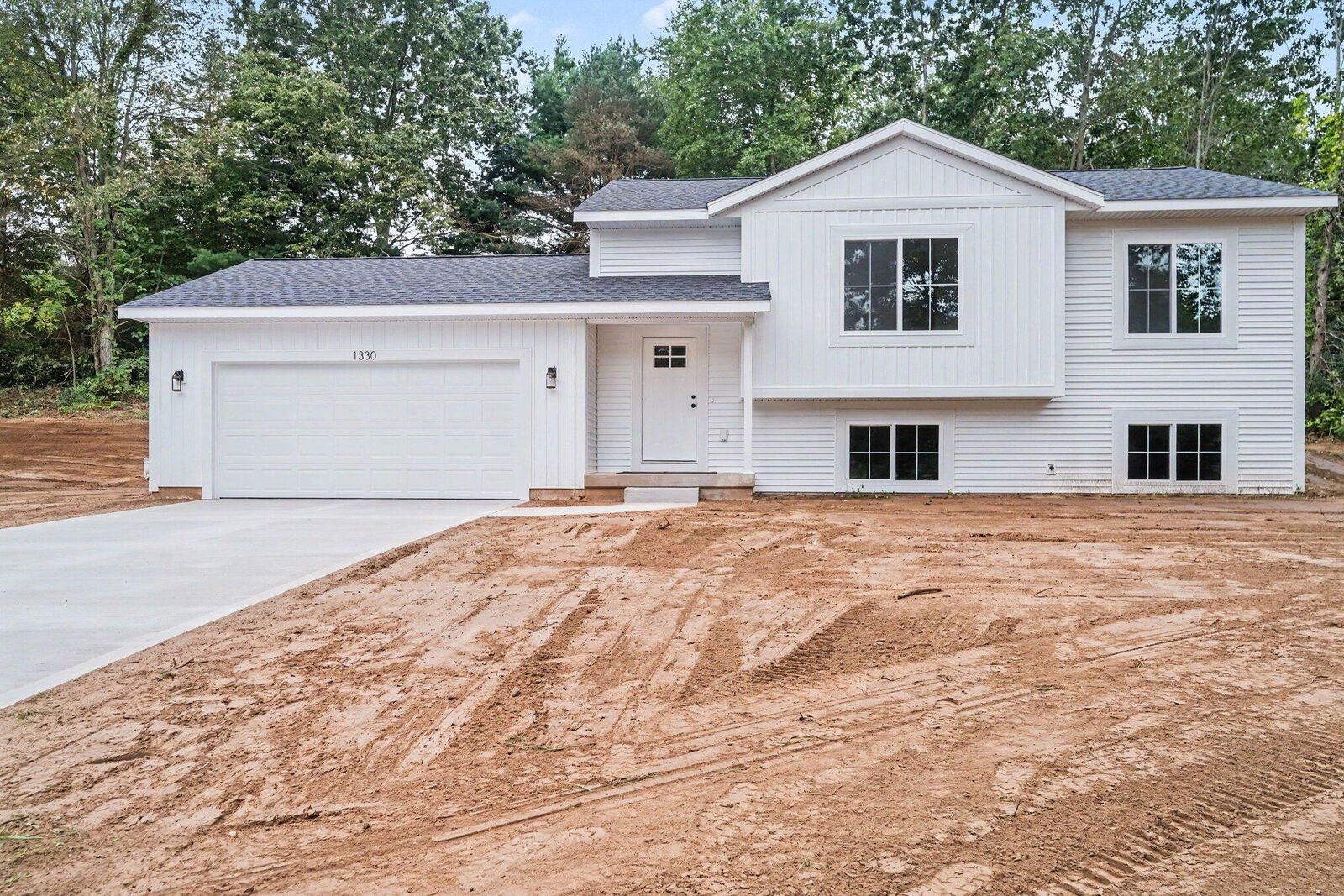 Property Photo:  1330 Red Fox Court  MI 49010 