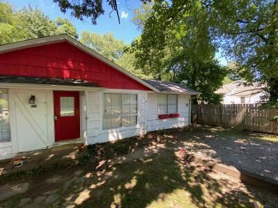 Property Photo:  626 W Rigdon Street  IL 62901 