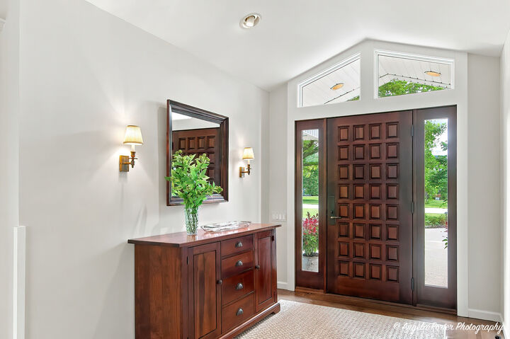 Property Photo: 1110 Lake Shore Drive N IL 60010