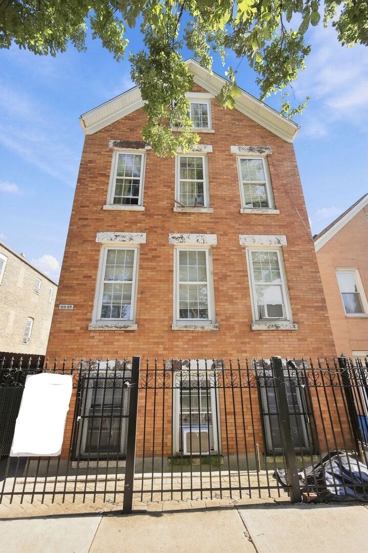 Property Photo: 2935 W 25th Place IL 60623