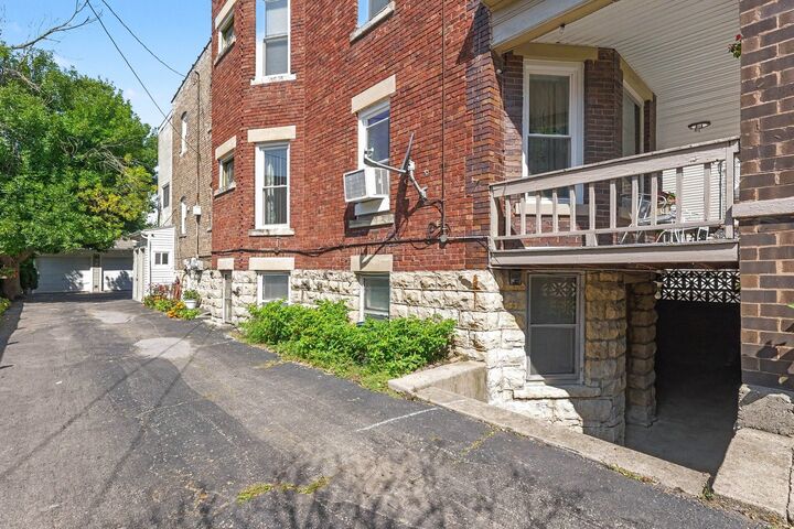 Property Photo:  211 Casseday Avenue  IL 60432 