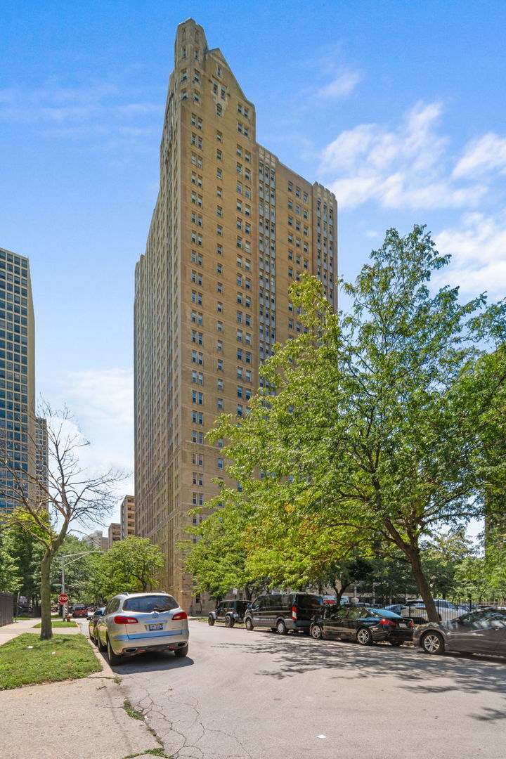 Property Photo:  5000 S East End Avenue 2A  IL 60615 