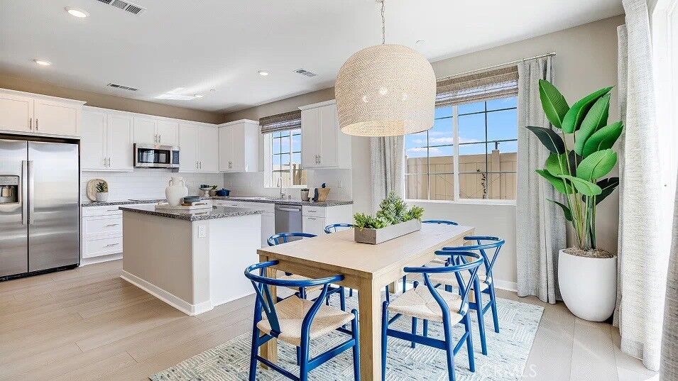 Property Photo:  1304 Thunderbolt Lane  CA 92376 
