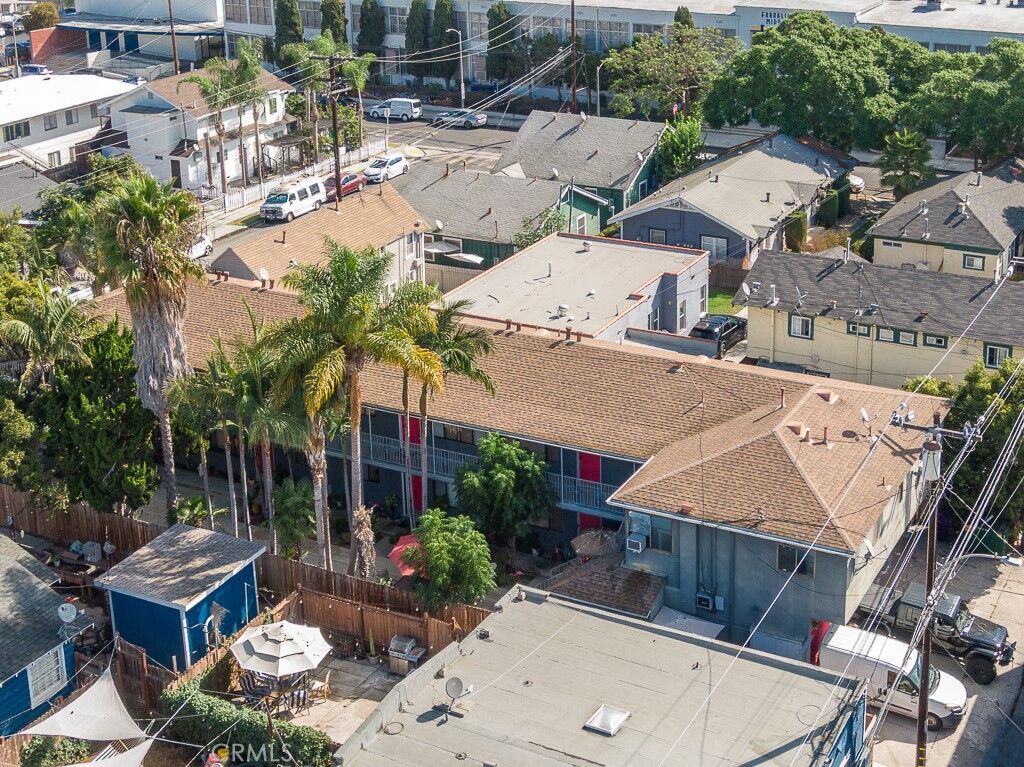 Property Photo:  1056 E 6th Street  CA 90802 