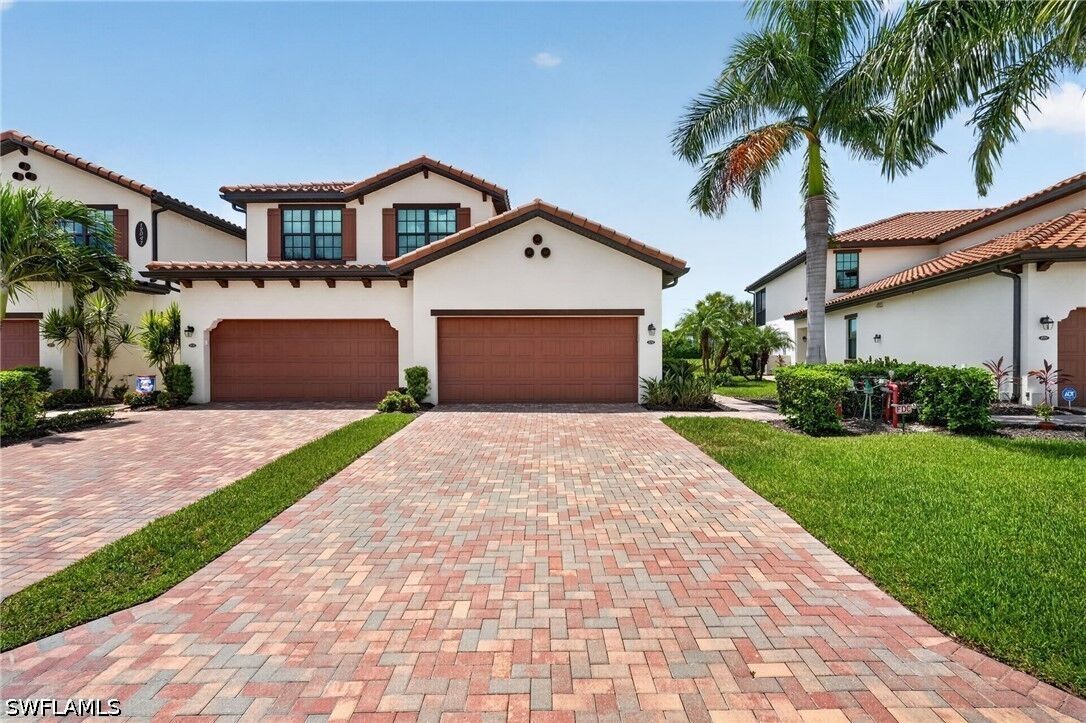 Property Photo:  12047 Hawthorn Lake Drive 102  FL 33913 