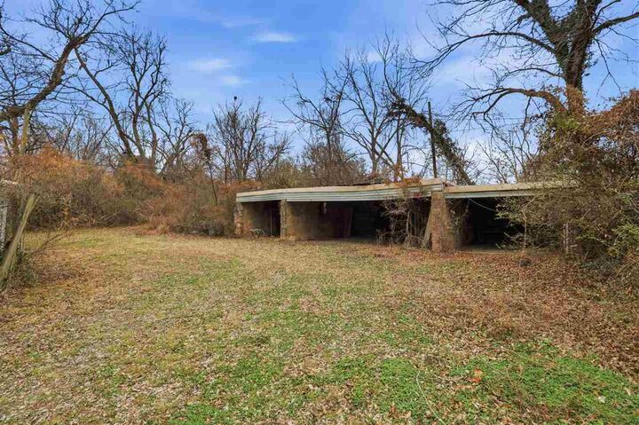 Property Photo:  82 Elmwood  OK 74601 