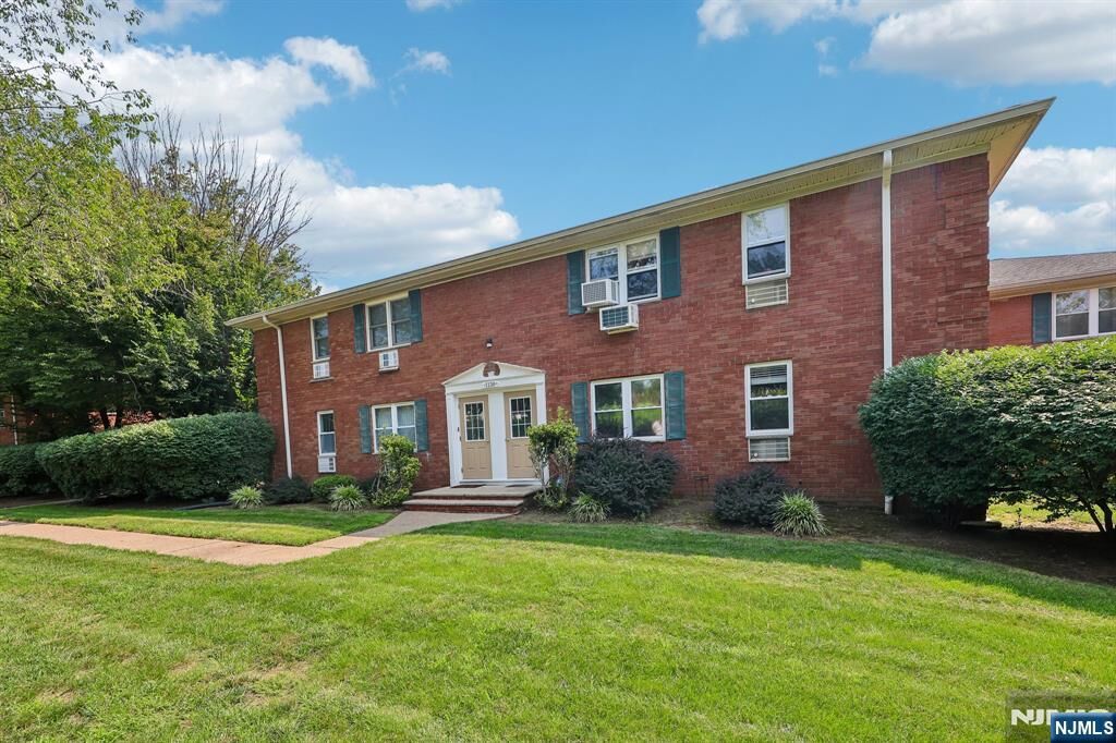 Property Photo: 1130 Valley Road 1B NJ 07470