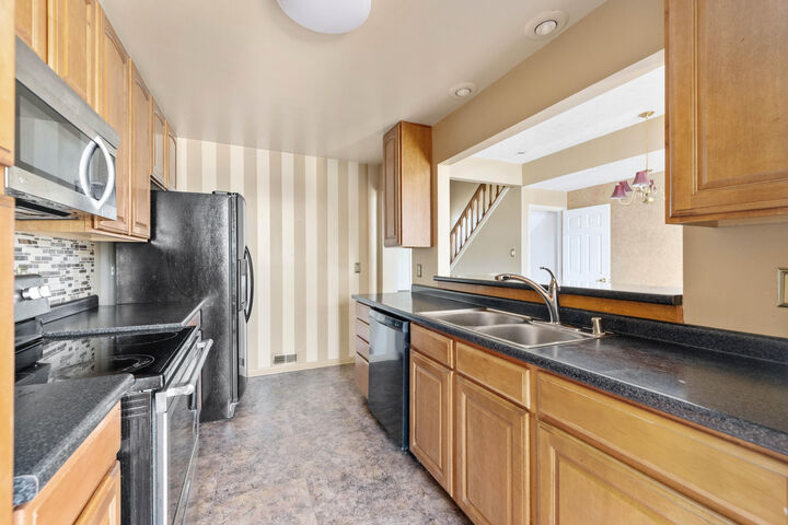 Property Photo: 1002 Hackney Court KY 41042