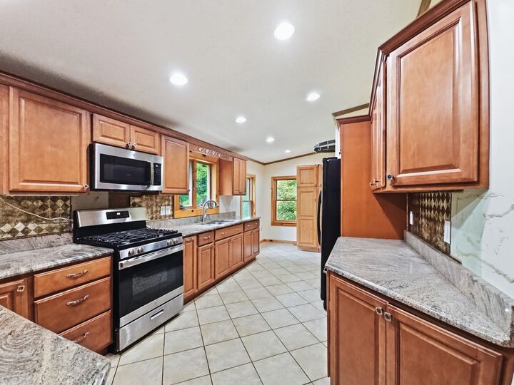 Property Photo:  10 Burt Hill Road  NH 03470 