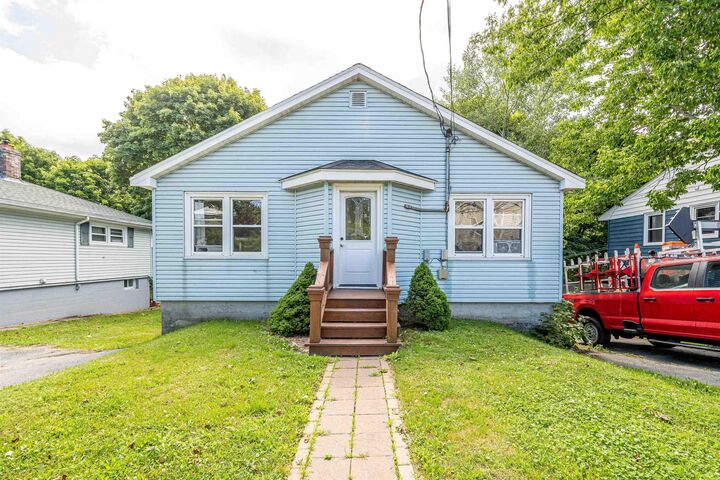 217 Victoria Road — photo 1