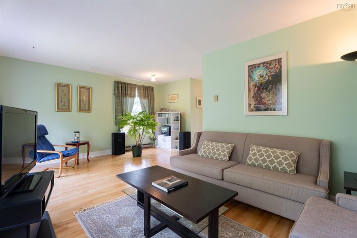 Property Photo:  20 Governors Lake Drive  NS B3T 1N2 