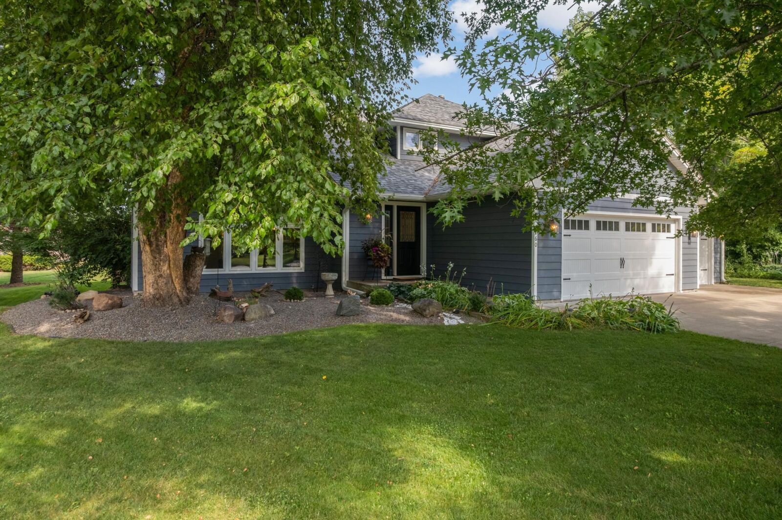 Property Photo: 2260 Walnut Creek Drive W MN 55082