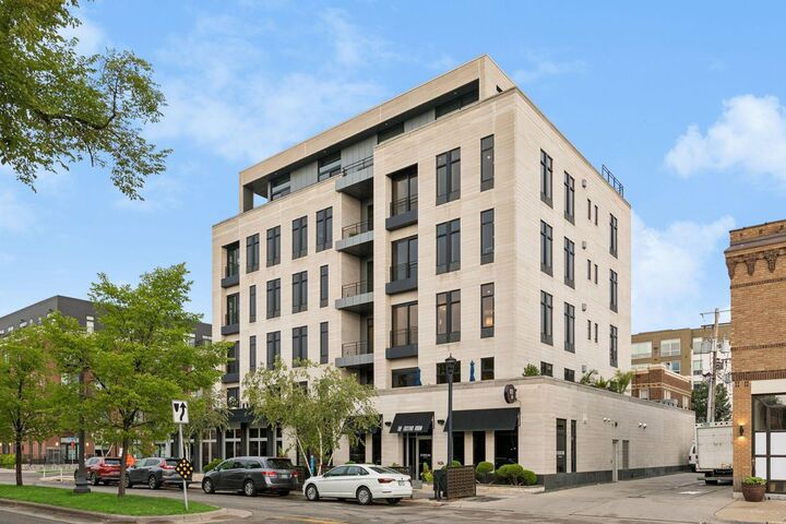 Property Photo:  3041 Holmes Avenue S 302  MN 55408 