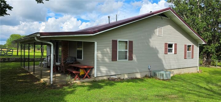 Property Photo:  21537 S Highway 27  AR 72650 