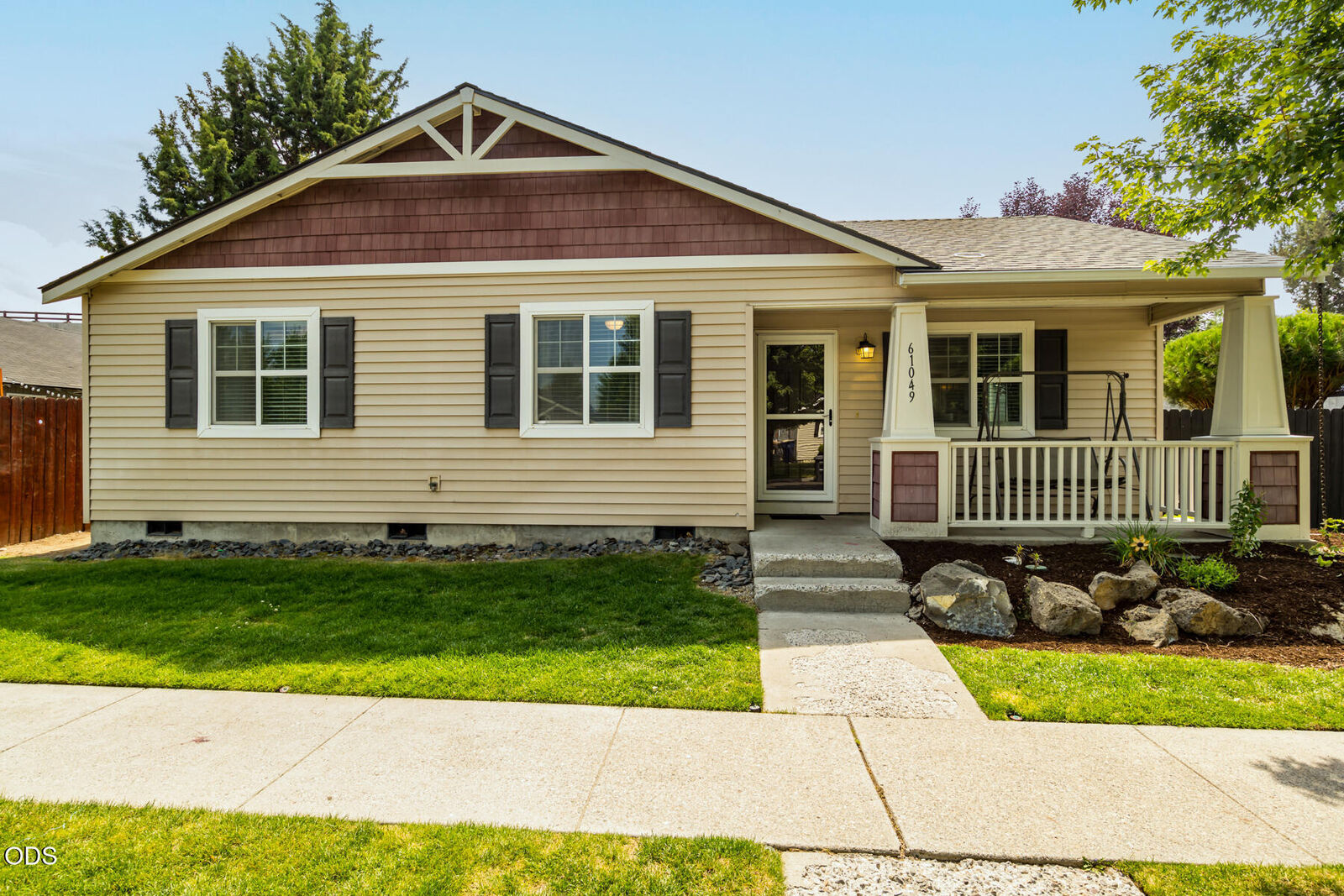 Property Photo: 61049 Larkspur Loop OR 97702