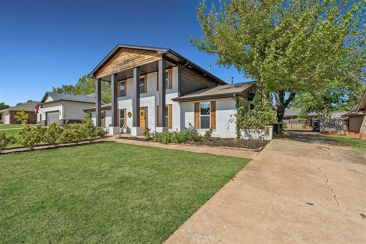 Property Photo: 13401 Inverness Avenue OK 73120