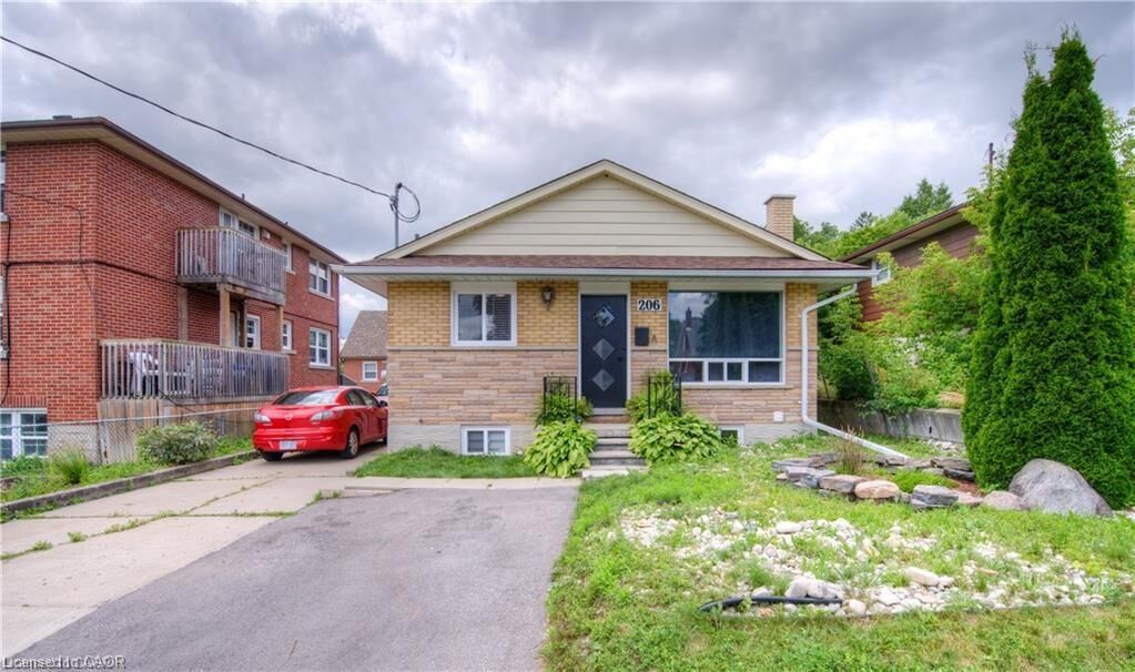Property Photo:  206 Lorne Avenue B  ON N2M 3Y7 