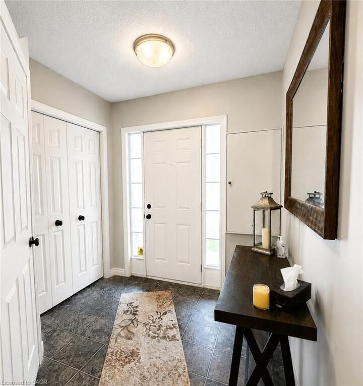 Property Photo: 38 Tudor Street ON N2R 1W4