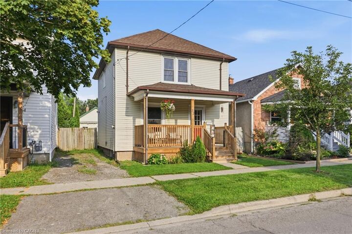 Property Photo:  52 Berryman Avenue  ON L2R 3W9 