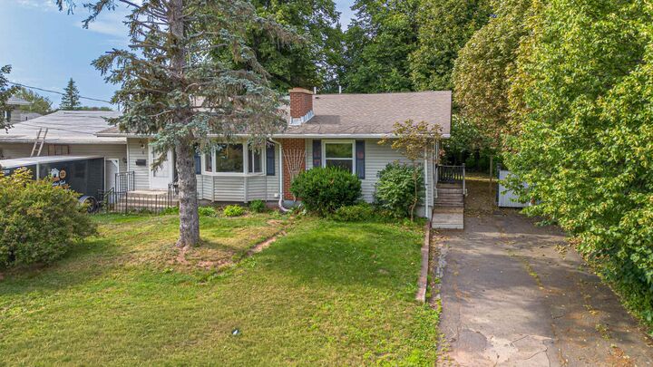 Property Photo:  5 Jubilee Drive  PE C1A 2L2 